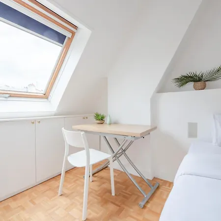 Cia - Avenue De Villiers